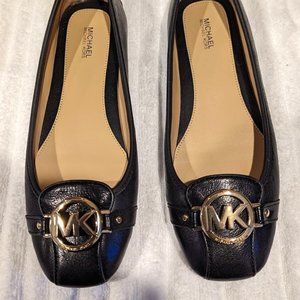 Michael Kors black flat shoes